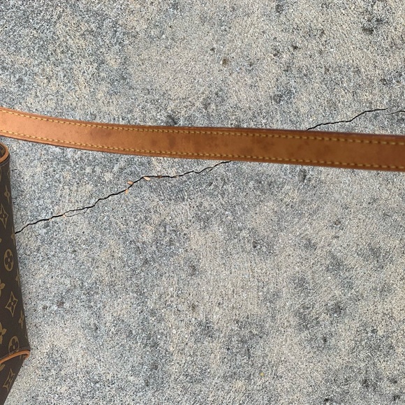 SALE  Louis Vuitton Monogram Ellipse Shopping Bag GM - Picture 11 of 13